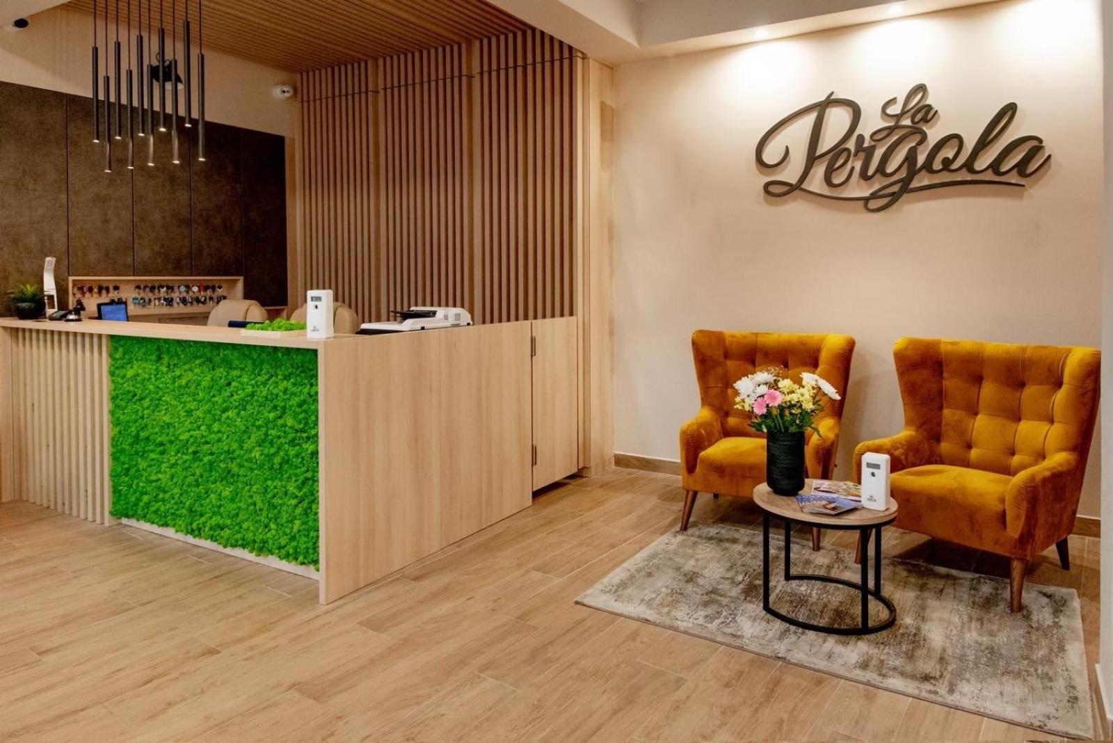 La Pergola & Prestige Panzio Hotel Kaposvár Екстериор снимка